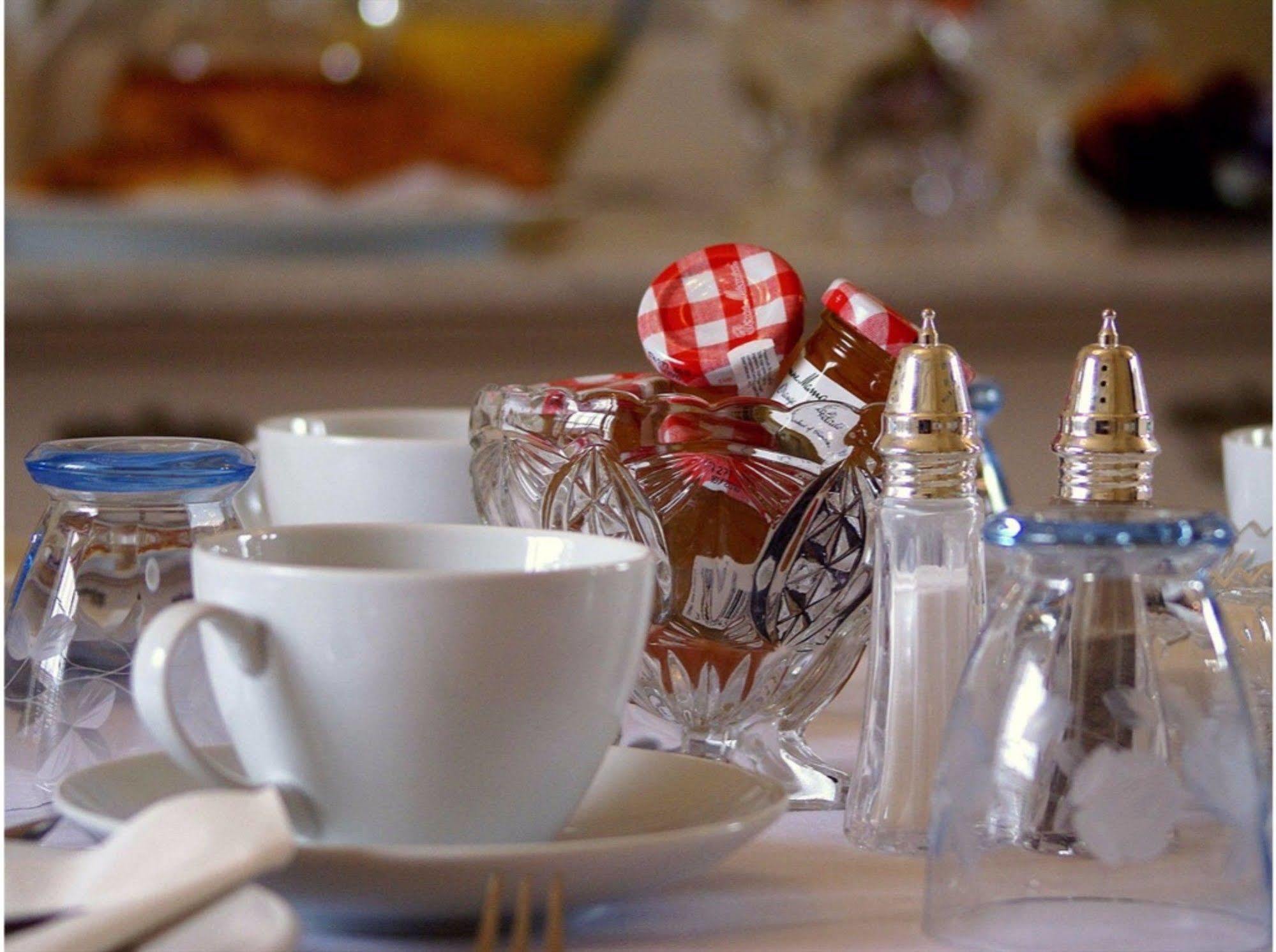 Hamiltons Boutique 4* Southend-on-Sea